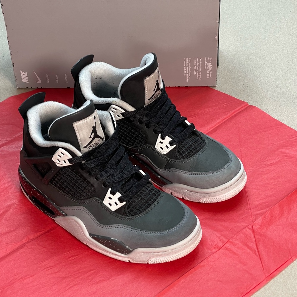 Jordan 4 Retro “Fear” 2024 – Youth Size 6